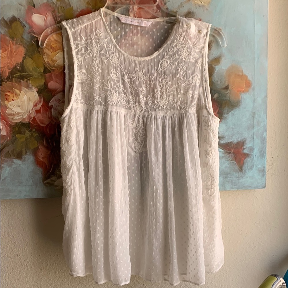 Zara Cream Sleeveless Pleated Blouse